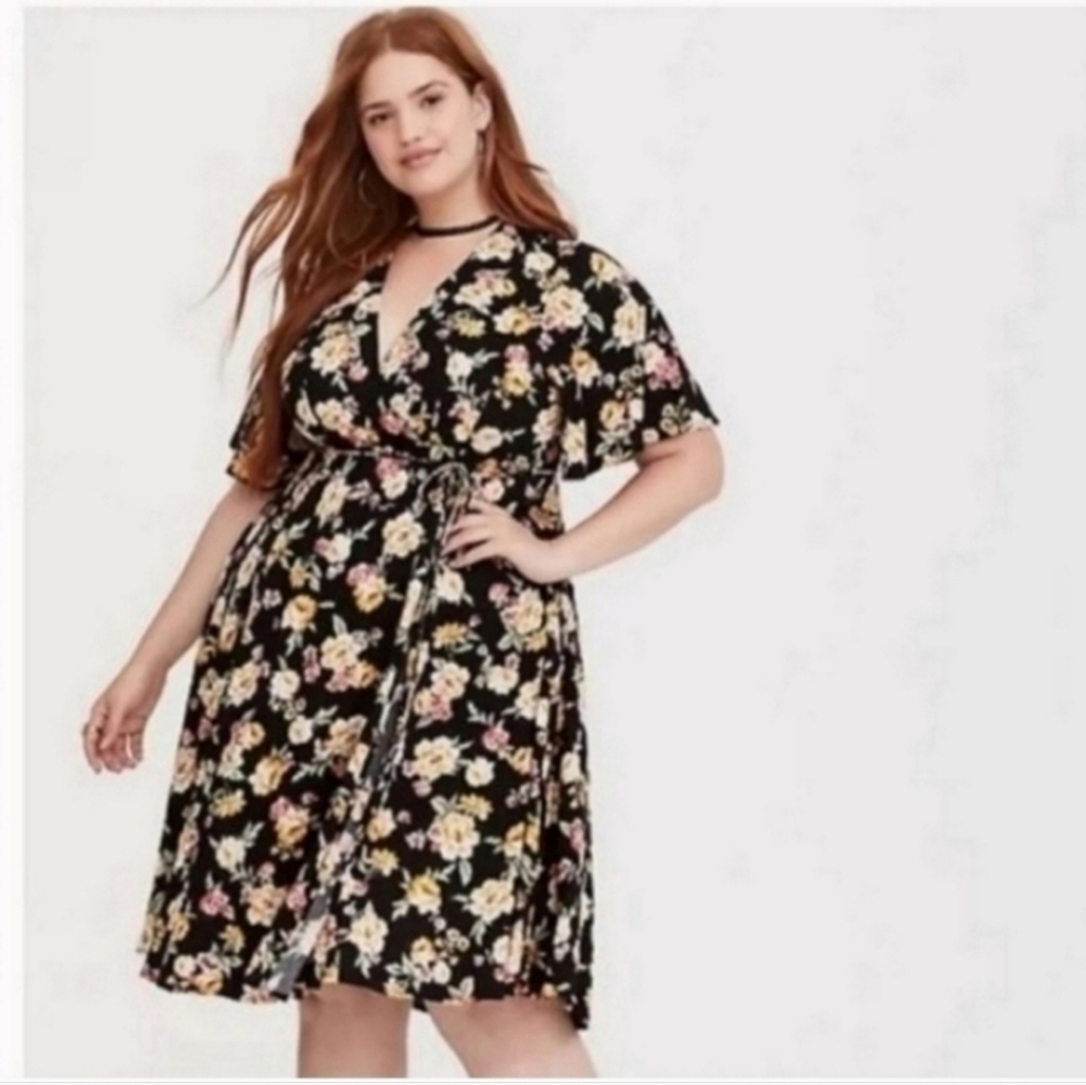 Torrid Floral Challis Midi Dress Keyhole Back V Neck Wrap Front Size Large NWT